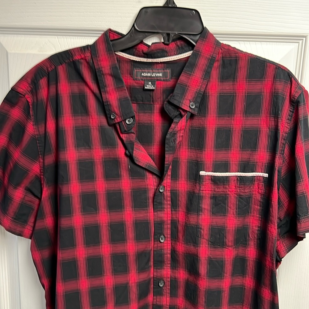 M5 Mens Adam Levine Sexy Size XL Red & Black Plaid Button Short Sleeves Shirt ❤️